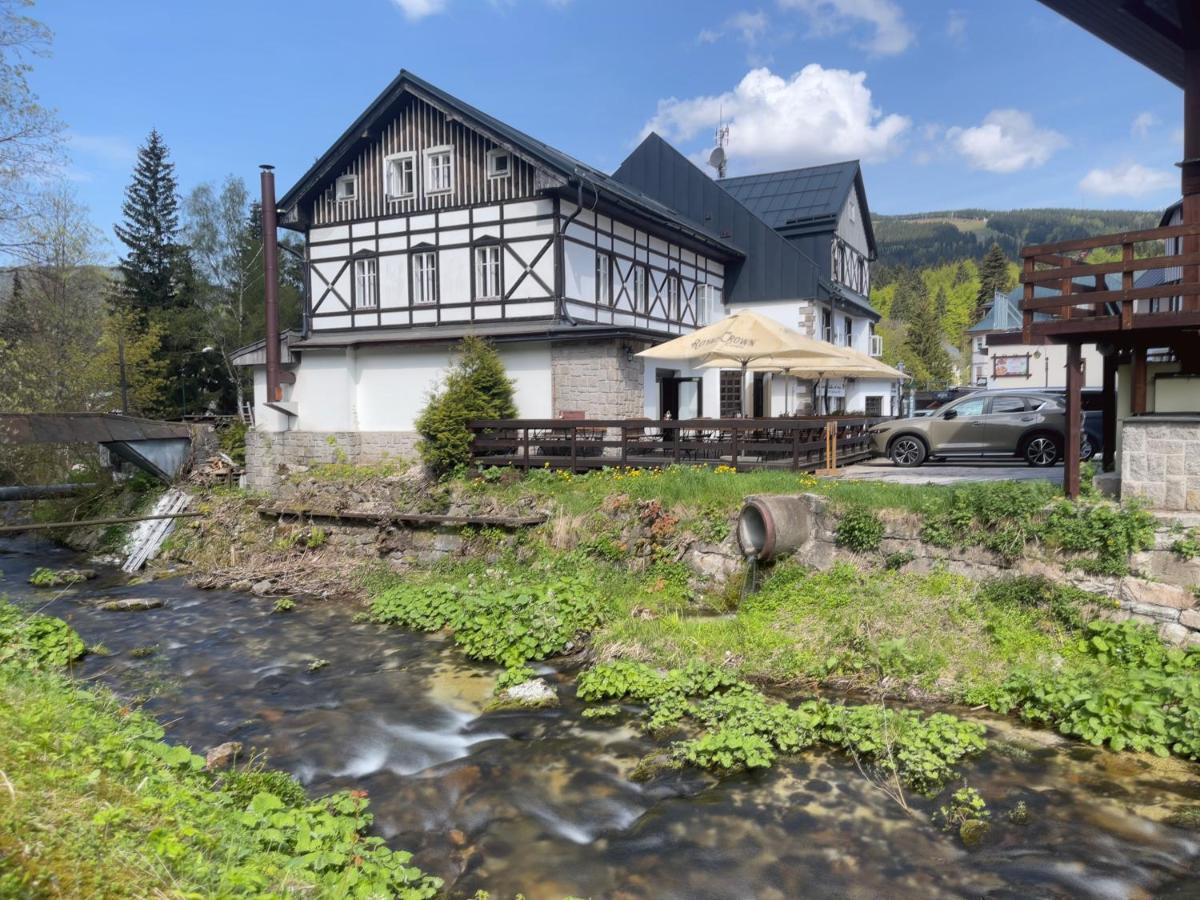 Hotel Lomnice Špindlerŭv Mlýn Dış mekan fotoğraf